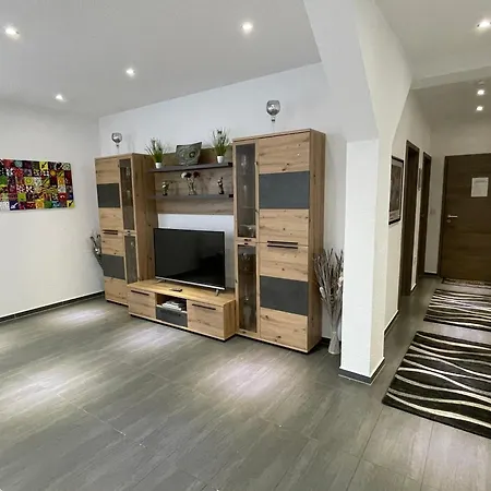 Maria's Ferienwohnung - Modernität trifft Eleganz Dettingen an der Erms Exterior foto