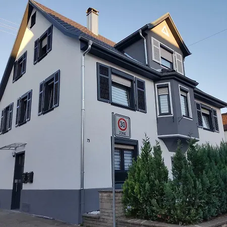 Maria's Ferienwohnung - Modernität trifft Eleganz Dettingen an der Erms Exterior foto