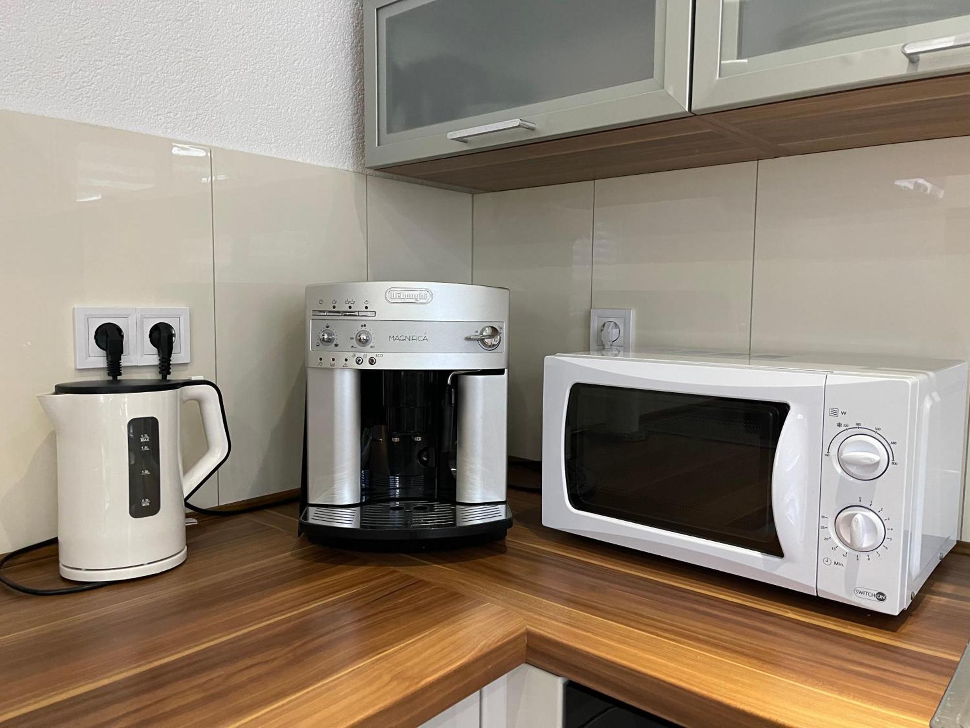 Maria's - Modernität Trifft Eleganz Apartment